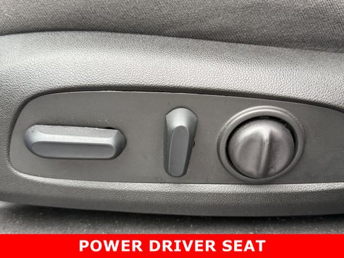 Used 2022 Chevrolet Equinox LT image 16