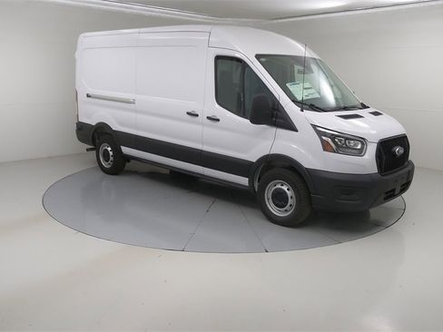 New 2025 Ford Transit 250 148 Medium Roof image 10