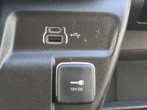 Used 2025 RAM ProMaster 2500 w/ Convenience Group image 21