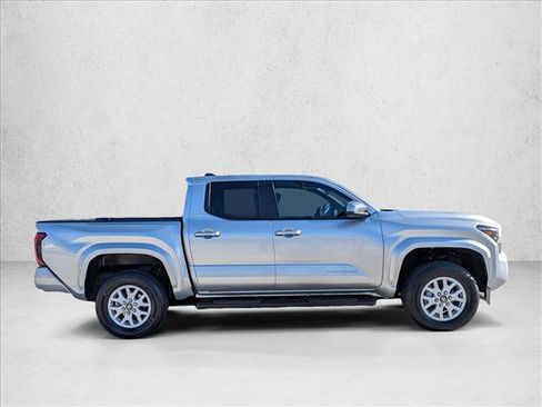 Certified 2024 Toyota Tacoma SR5 w/ SR5 Upgrade Package AWD/4WD image 4