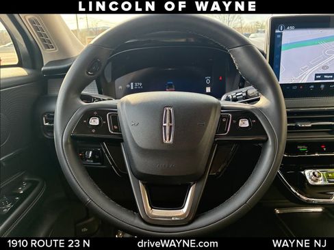 Certified 2024 Lincoln Corsair AWD image 25