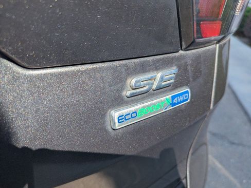 Used 2017 Ford Escape SE AWD/4WD image 30