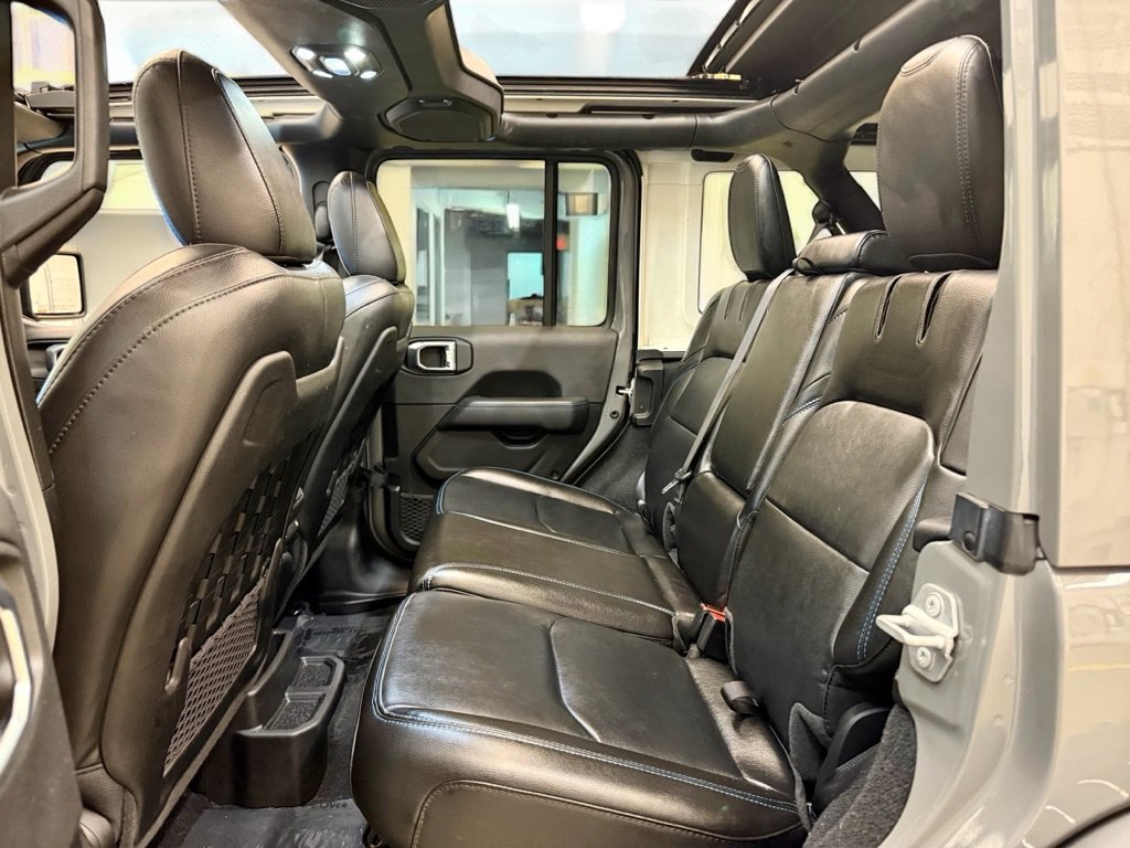 Used 2021 Jeep Wrangler Unlimited Rubicon 4xe AWD/4WD image 13
