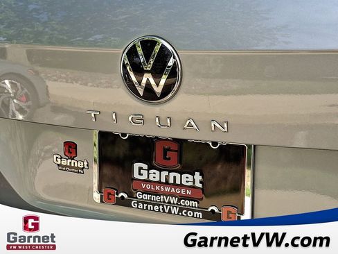 Certified 2022 Volkswagen Tiguan SE image 30