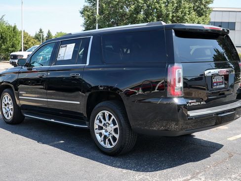 Used 2016 GMC Yukon XL Denali w/ Open Road Package AWD/4WD image 35
