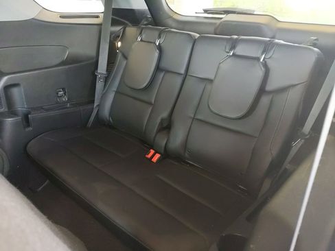 Used 2022 Ford Explorer XLT w/ Equipment Group 202A AWD/4WD image 15