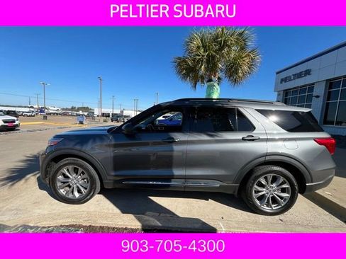 Used 2022 Ford Explorer XLT w/ Equipment Group 202A image 5