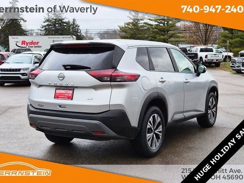Used 2023 Nissan Rogue SV image 30