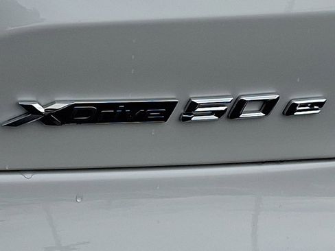 Used 2026 BMW X5 xDrive50e image 39