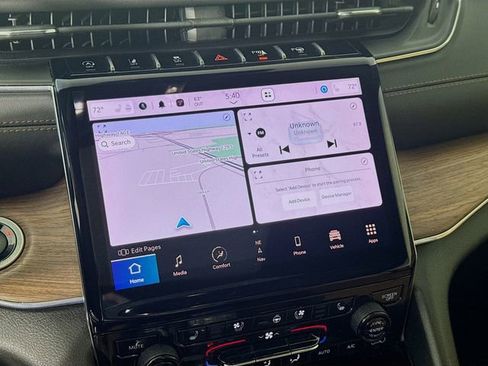 Used 2023 Jeep Grand Cherokee L Summit w/ Advanced Protech Group IV image 18