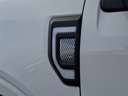 Used 2023 Ford Maverick Lariat w/ Lariat Luxury Package image 30