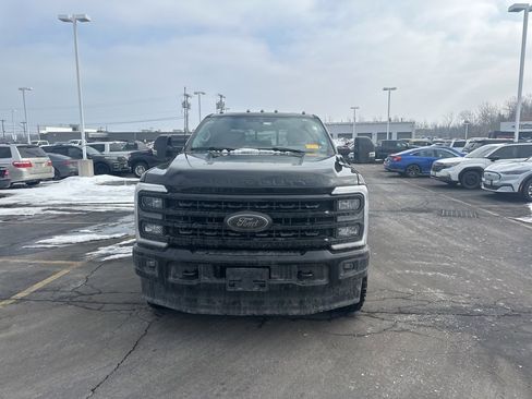 Used 2023 Ford F250 Lariat w/ Black Appearance Package image 2