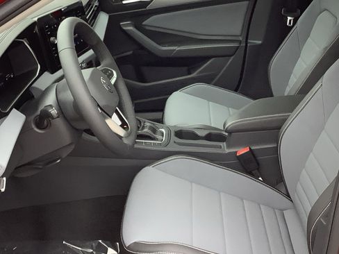 New 2026 Volkswagen Jetta SE FWD image 22