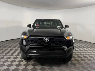 Used 2024 Toyota Tacoma TRD Off-Road w/ TRD Off Road Premium Package AWD/4WD video 2
