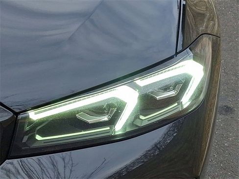 Used 2023 BMW M340i xDrive w/ Premium Package image 9