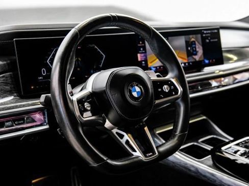 Used 2023 BMW 740i RWD image 21