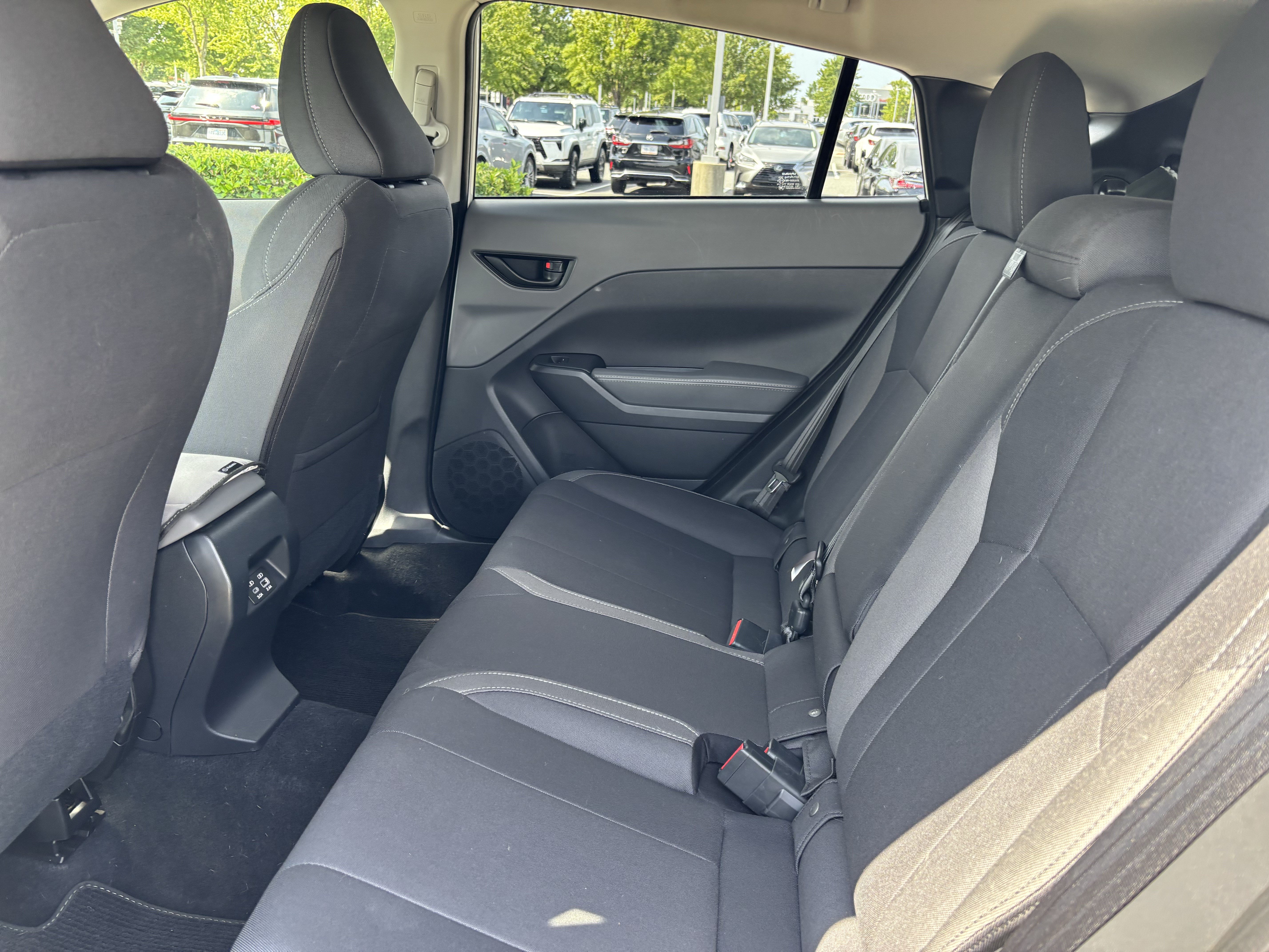 Used 2025 Subaru Crosstrek 2.5i Premium AWD/4WD image 31