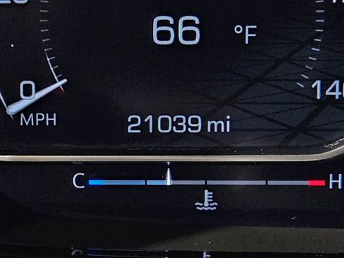 Used 2024 GMC Yukon Denali image 30