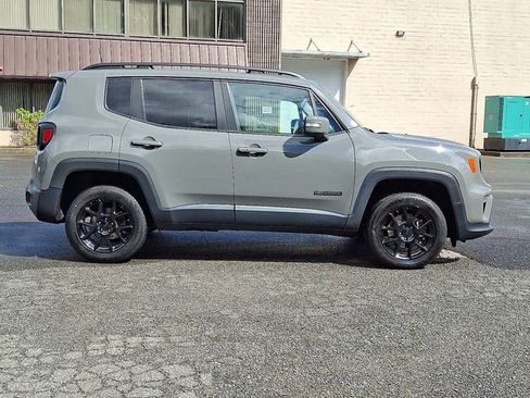 Used 2019 Jeep Renegade Altitude w/ Quick Order Package 2XM image 12