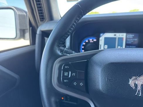 Used 2023 Ford Bronco Big Bend w/ Sasquatch Package AWD/4WD image 11