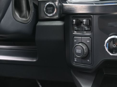 Used 2024 Ford F350 Lariat w/ Black Appearance Package image 37