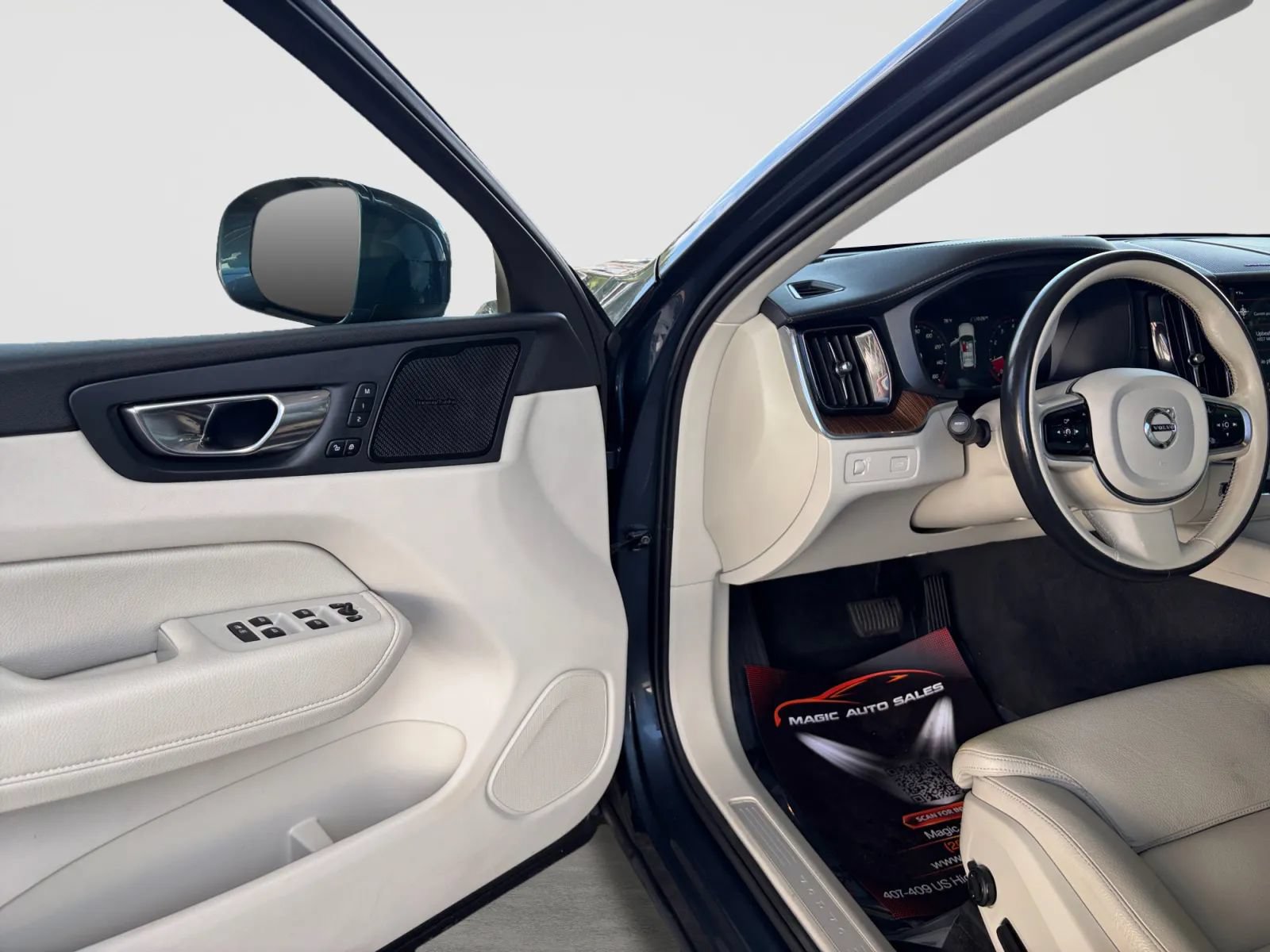 Used 2020 Volvo XC60 T5 Inscription AWD/4WD image 11