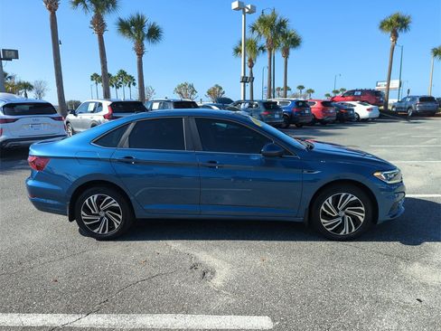 Used 2020 Volkswagen Jetta SEL image 3