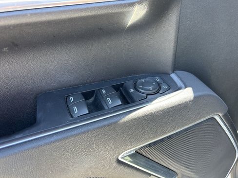 Used 2025 Chevrolet Silverado 1500 LT RWD image 12