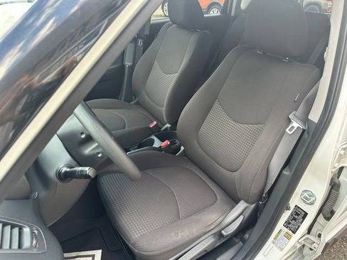 Used 2012 Kia Soul FWD image 9