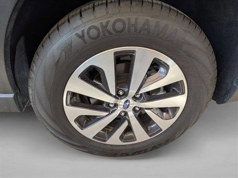 Used 2025 Subaru Outback Premium AWD/4WD image 7
