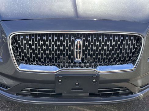 Used 2022 Lincoln Nautilus Reserve w/ Monochromatic Package image 7