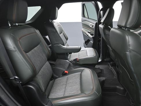 Used 2023 Ford Explorer Timberline image 12