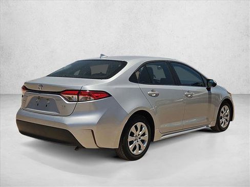 Used 2023 Toyota Corolla LE FWD image 5