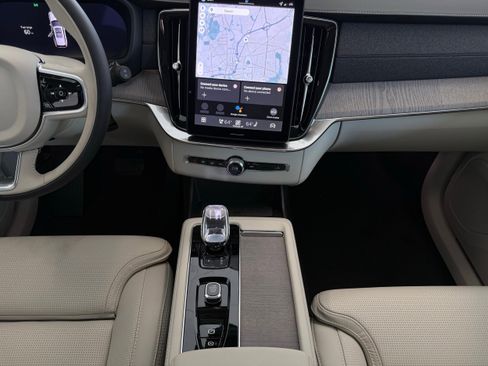 Used 2026 Volvo XC90 B6 Ultra w/ Protection Package image 26