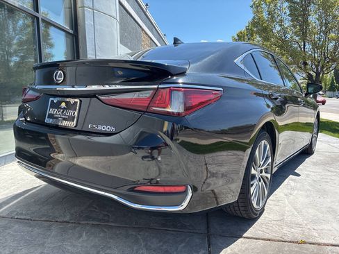 Used 2020 Lexus ES 300h w/ Premium Package FWD image 5