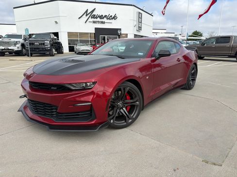 Used 2022 Chevrolet Camaro SS RWD image 1