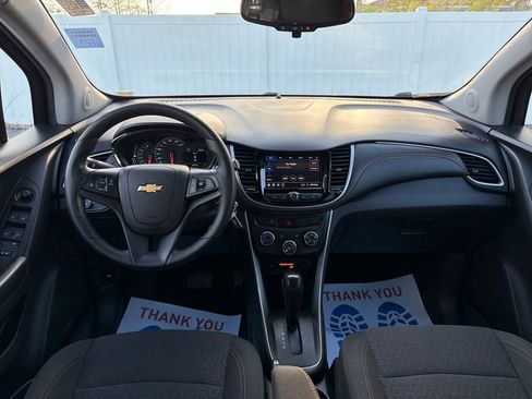 Used 2022 Chevrolet Trax LS w/ Tint and Cruise Package image 21