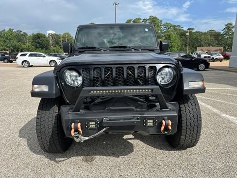 Used 2020 Jeep Gladiator Sport w/ Quick Order Package 24S AWD/4WD image 2