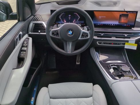 New 2026 BMW X5 xDrive40i w/ M Sport Package AWD/4WD image 16