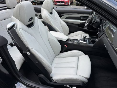 Used 2018 BMW M4 Convertible RWD image 27