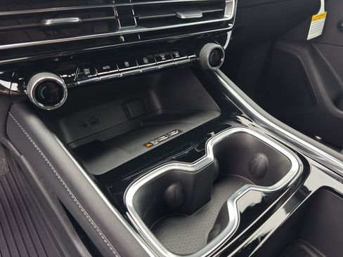 New 2026 Chevrolet Traverse LT w/ Midnight/Sport Edition image 16