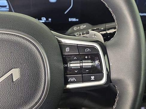 Certified 2025 Kia Sorento SX Prestige image 31