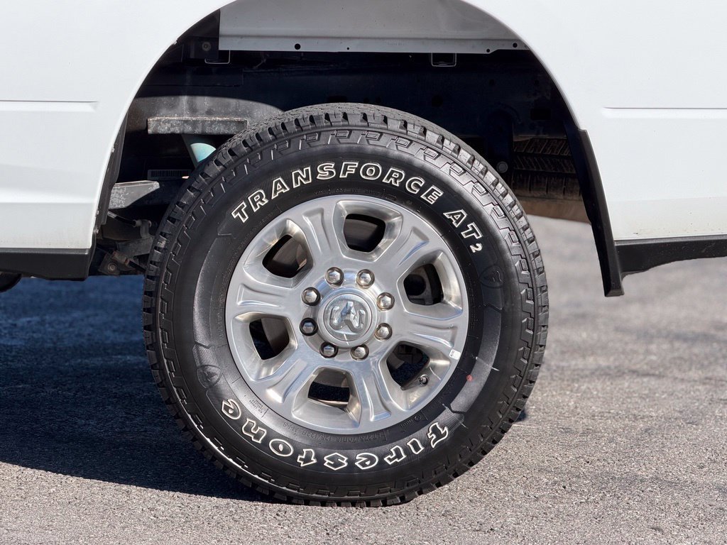 Used 2025 RAM 2500 Big Horn AWD/4WD image 3