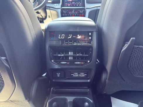 Certified 2025 Jeep Grand Cherokee L Laredo AWD/4WD image 19