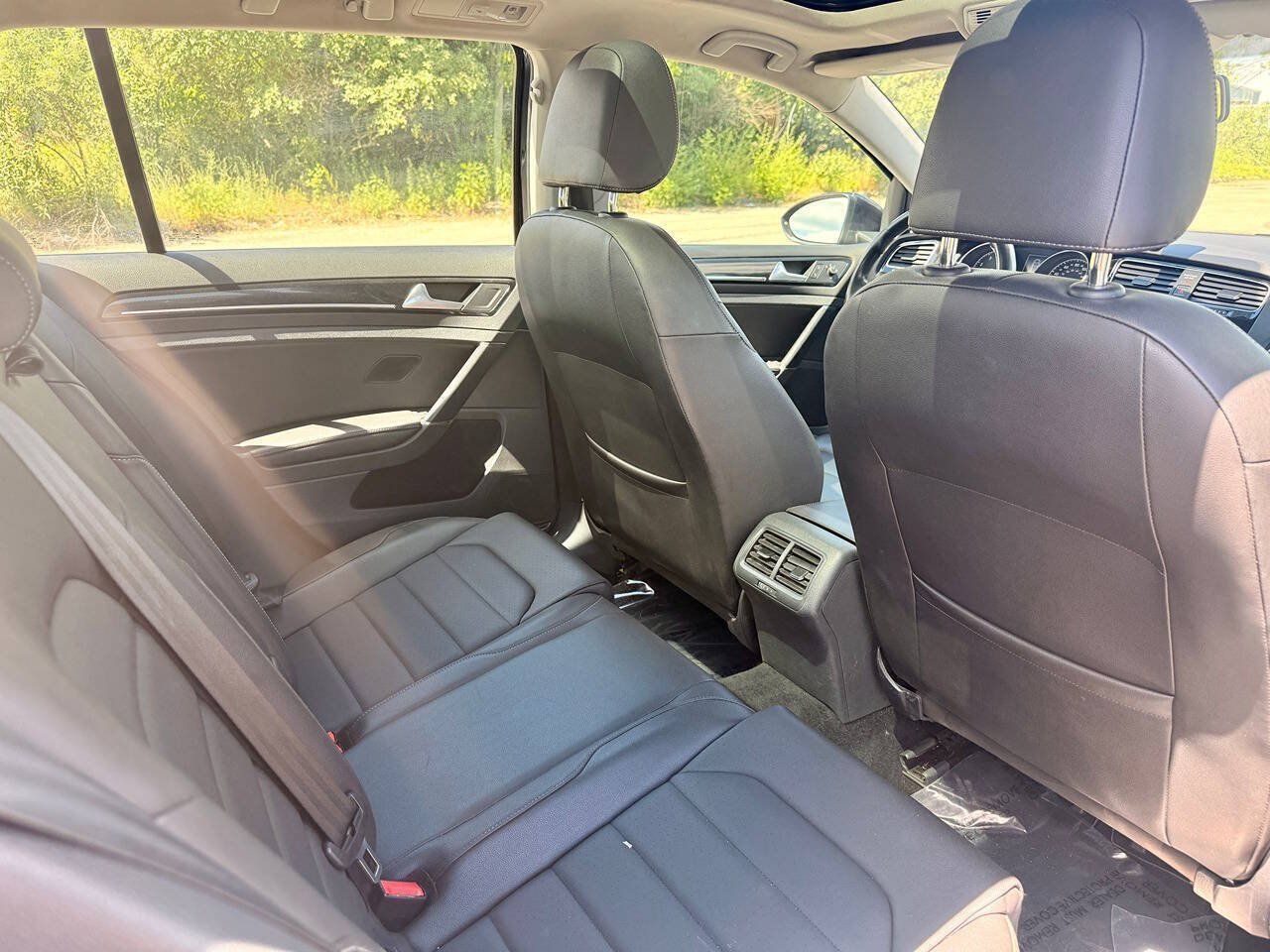 Used 2015 Volkswagen Golf SEL FWD image 21