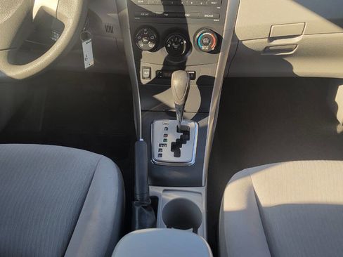 Used 2010 Toyota Corolla LE image 26