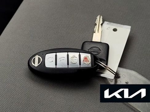 Used 2022 Nissan Frontier SV image 30