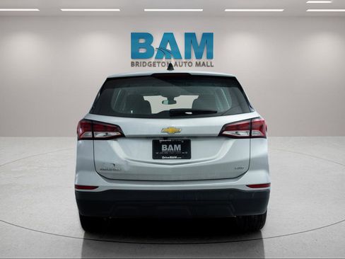 Used 2022 Chevrolet Equinox LS AWD/4WD image 6