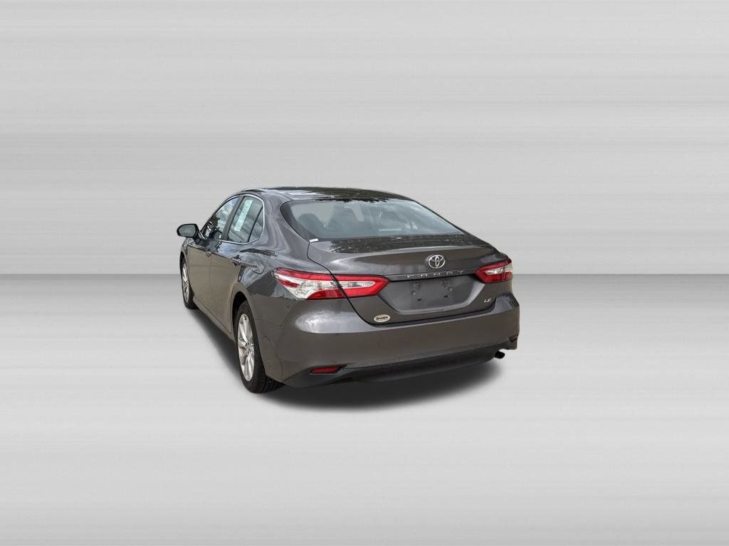 Used 2018 Toyota Camry LE FWD image 7