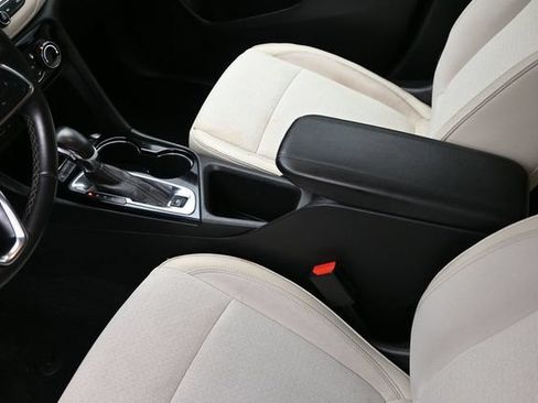Used 2021 Buick Encore GX Preferred w/ Cold Weather Comfort Package FWD image 18